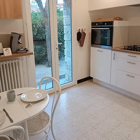 Grand Appartement, 2 Et Jardin Apartamento